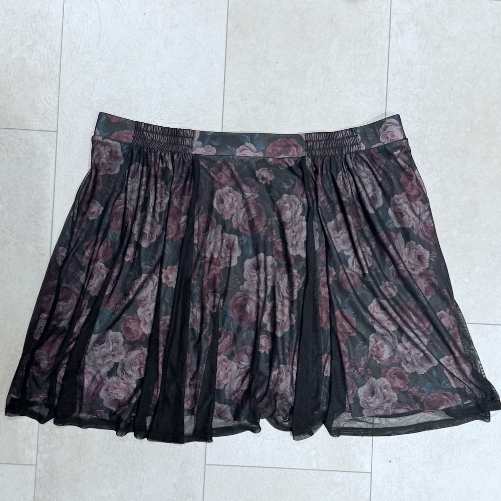 Torrid Sheer Floral Skater Skirt 🌹🖤 - Picture 2 of 5